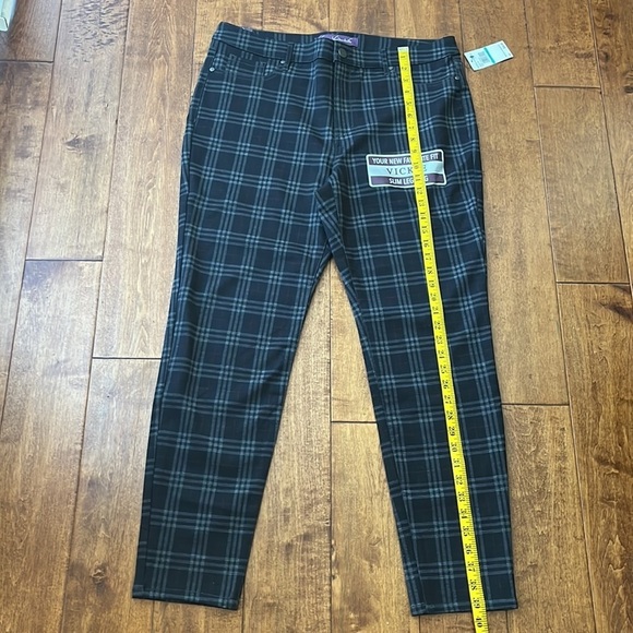 NWT Gloria Vanderbilt Plaid Size 16 Slim pants - Picture 8 of 15